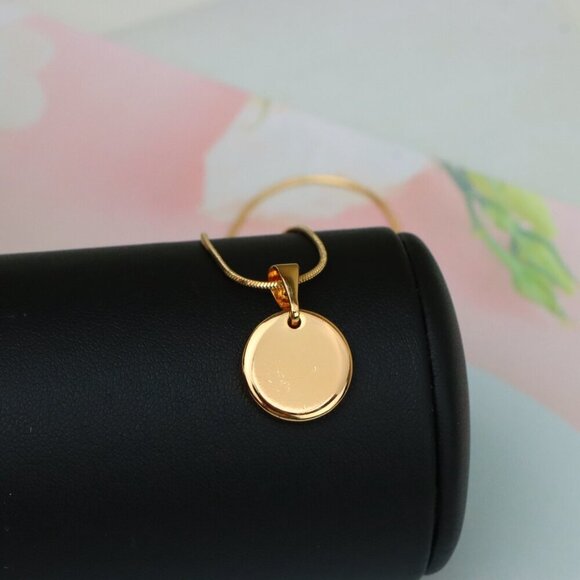 "Minimalist Round Rose Gold Pendant for Everyday Layering Style, XPPT1536 - Picture 5 of 13